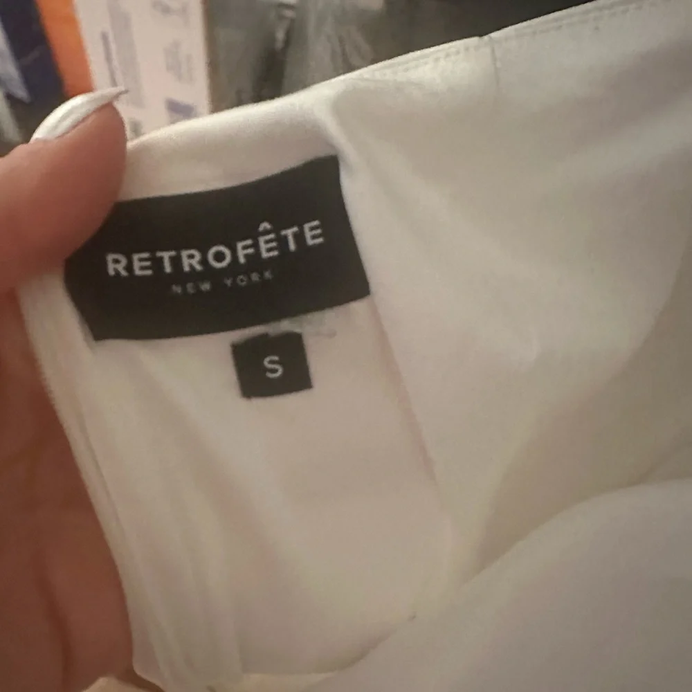 Retrofete White Dress - Picture 5 of 6